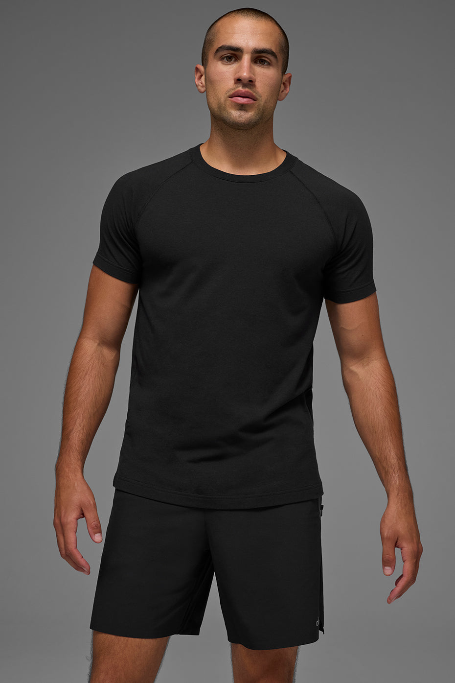 ALO Vapor Crewneck Short Sleeve - Black - Image 4