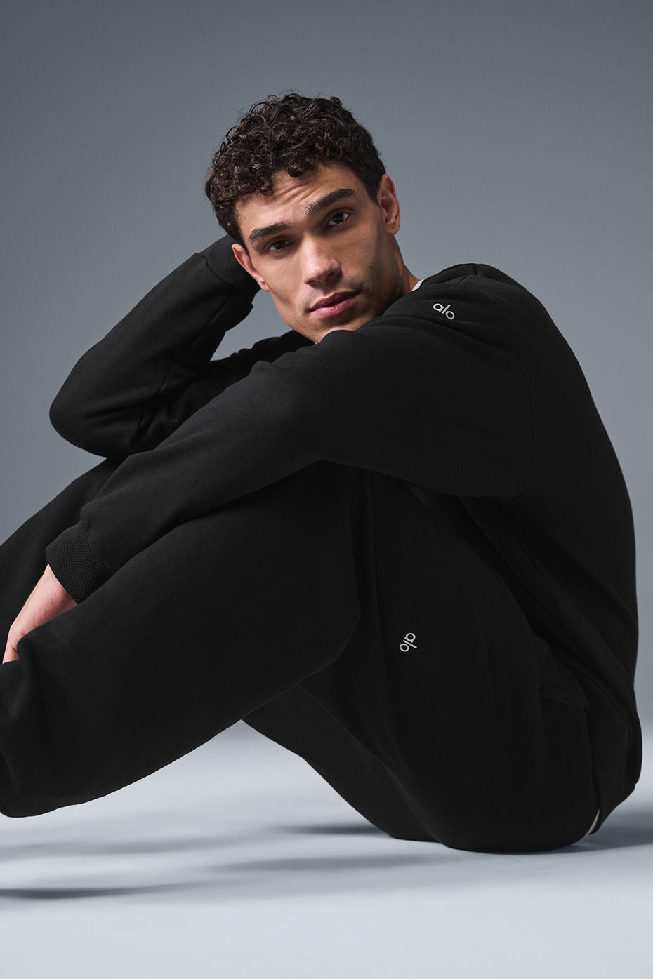 Chill Crew Neck Pullover - Black - Image 4