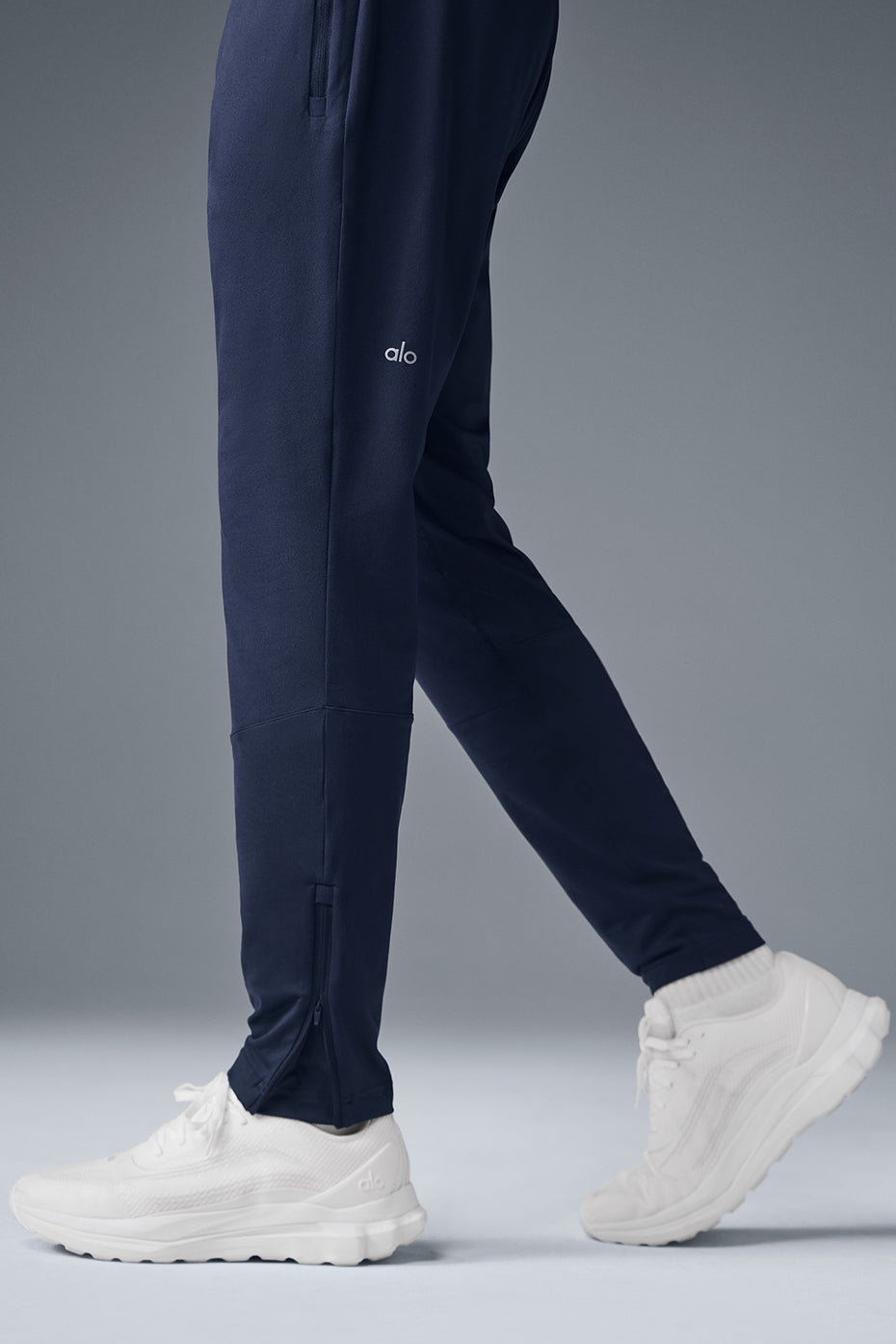 Conquer React Performance Pant - Navy - Image 4
