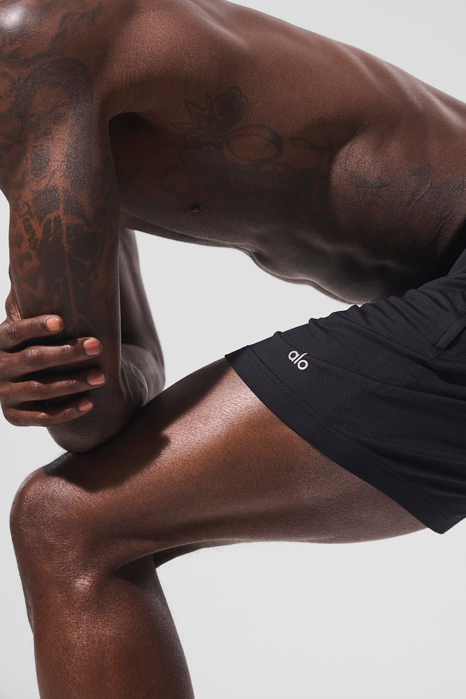 7 Conquer React Performance Short - Black - Image 3