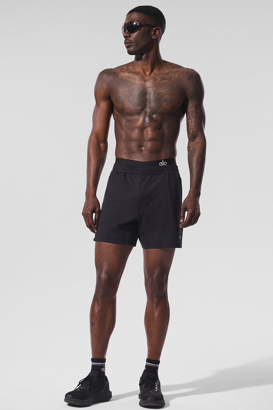7 Conquer React Performance Short - Black - Image 4