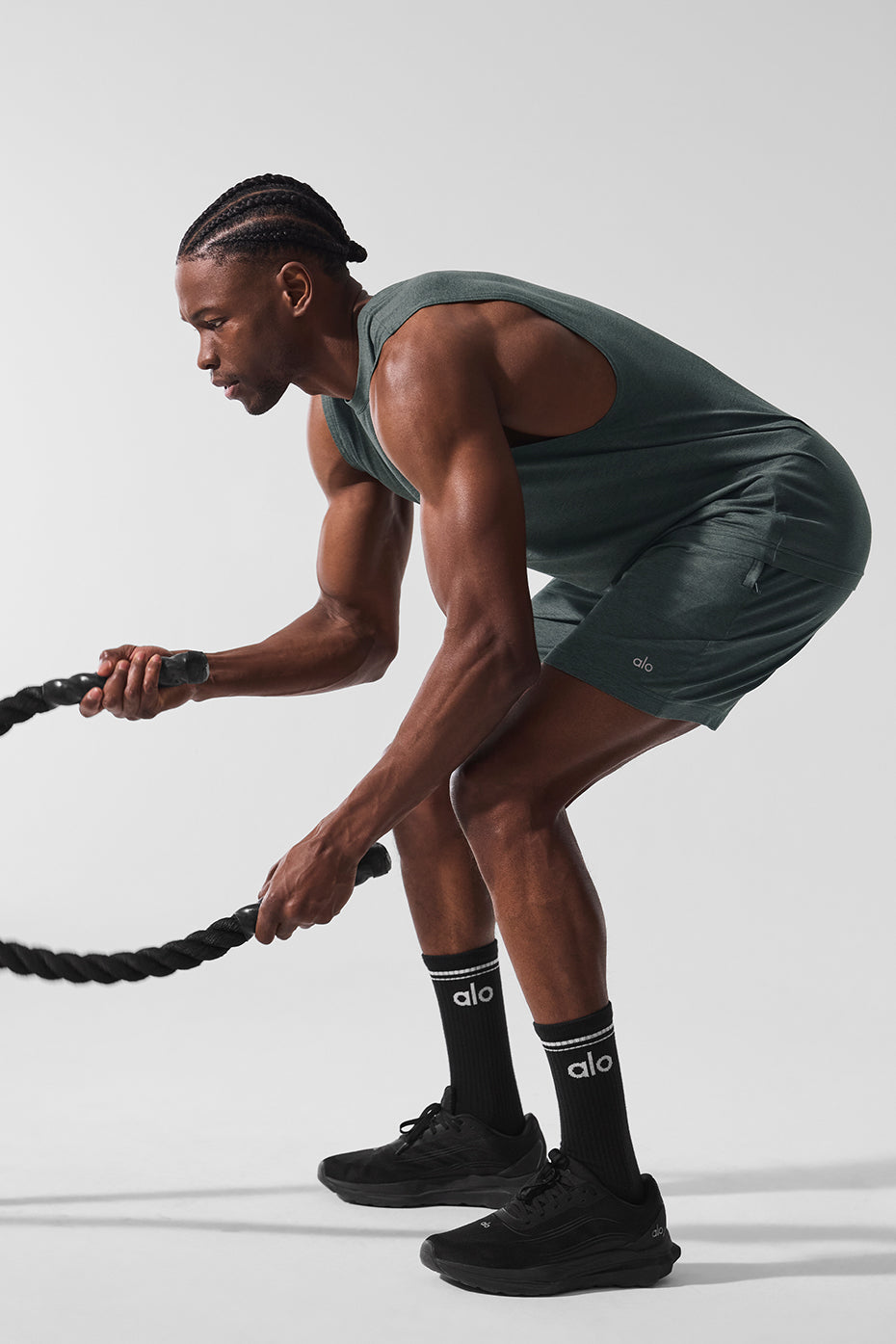 7 Conquer React Performance Short - Charcoal Green Heather - Image 5