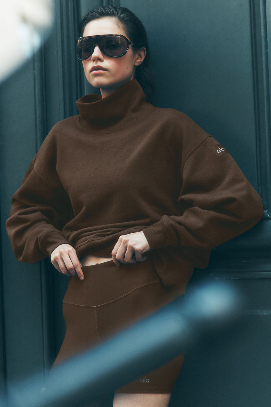Hazy Mock Neck Pullover - Espresso
