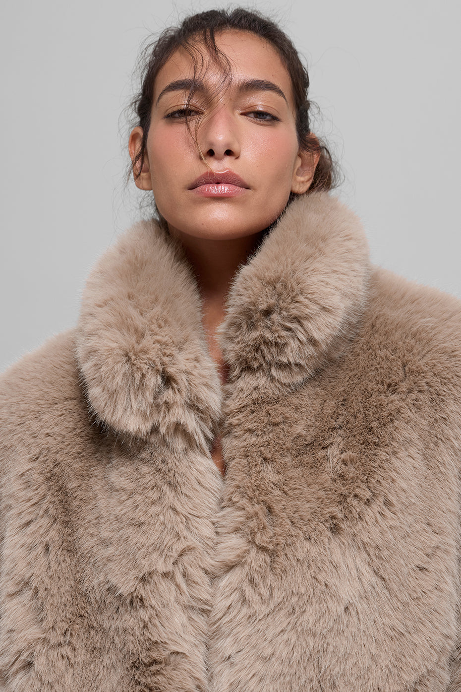 Opulent Faux Fur Cropped Jacket - Oat - Image 5