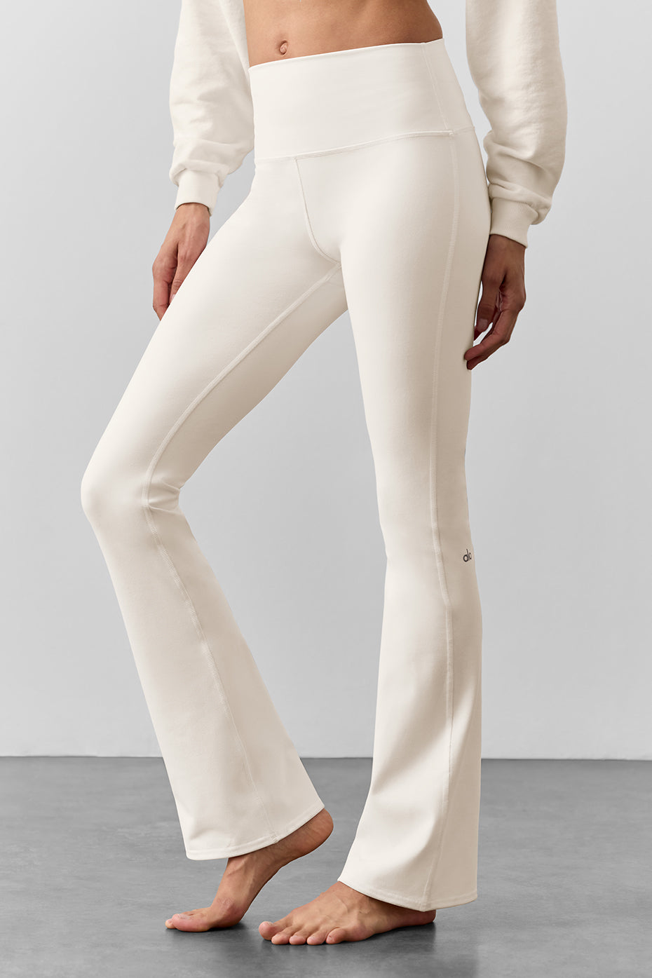 Airbrush High-Waist Bootcut Legging - Ivory - Image 3